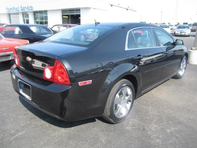 Chevrolet Malibu 2010 photo 3