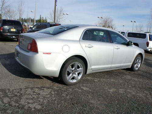 Chevrolet Malibu 2010 photo 3
