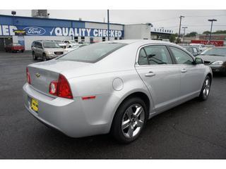 Chevrolet Malibu 2010 photo 3