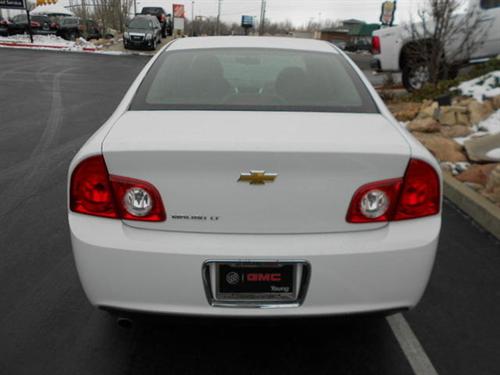 Chevrolet Malibu 2010 photo 3