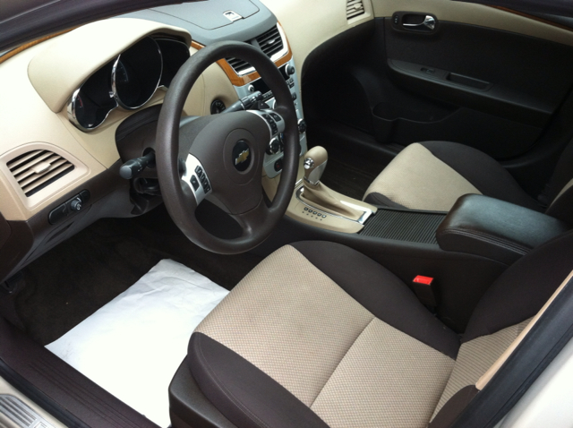 Chevrolet Malibu 2010 photo 2