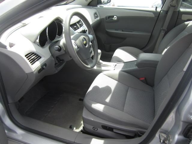 Chevrolet Malibu 2010 photo 1