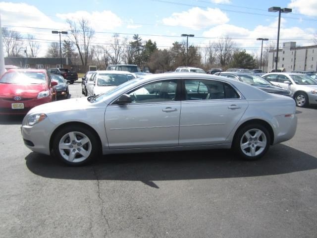 Chevrolet Malibu 2010 photo 3