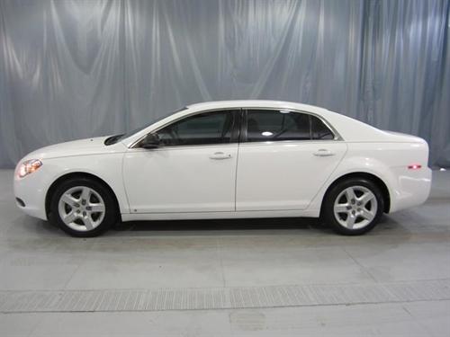 Chevrolet Malibu 2010 photo 2