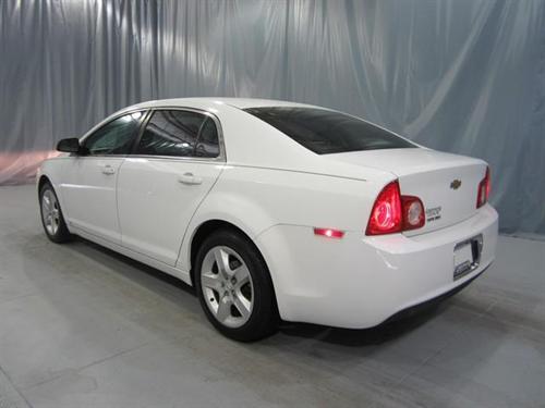 Chevrolet Malibu 2010 photo 3