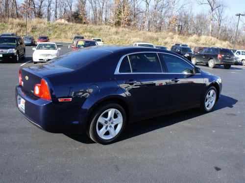 Chevrolet Malibu 2010 photo 3