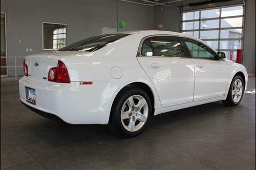 Chevrolet Malibu 2010 photo 3