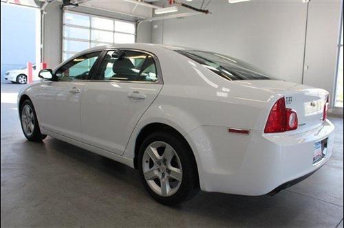 Chevrolet Malibu 2010 photo 4