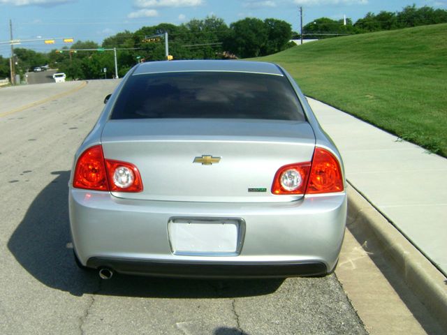 Chevrolet Malibu 2010 photo 2
