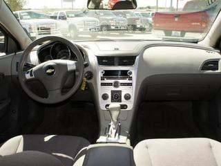 Chevrolet Malibu 2010 photo 1