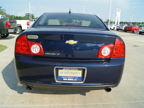 Chevrolet Malibu 2010 photo 2