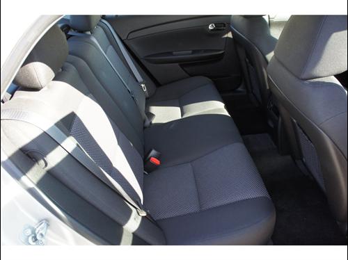 Chevrolet Malibu 2010 photo 2