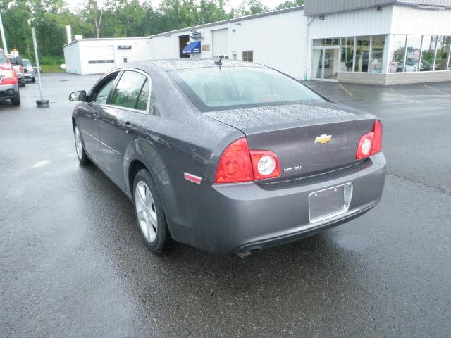 Chevrolet Malibu 2010 photo 1
