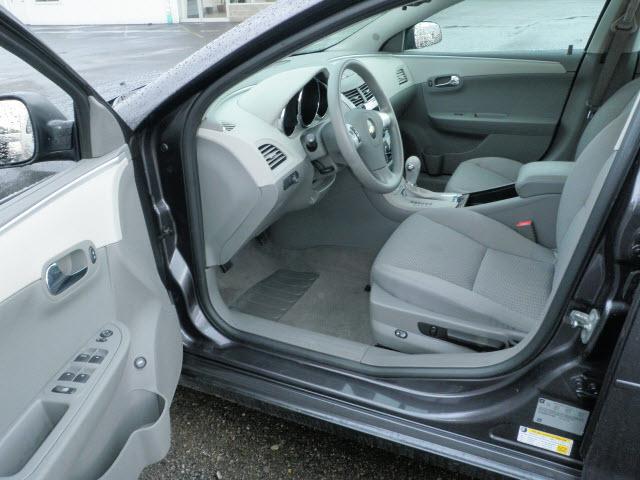 Chevrolet Malibu 2010 photo 4