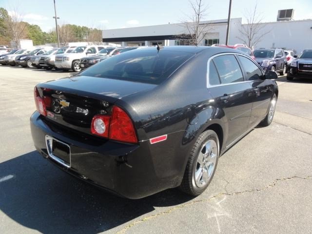 Chevrolet Malibu 2010 photo 1