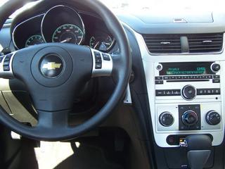 Chevrolet Malibu 2010 photo 3