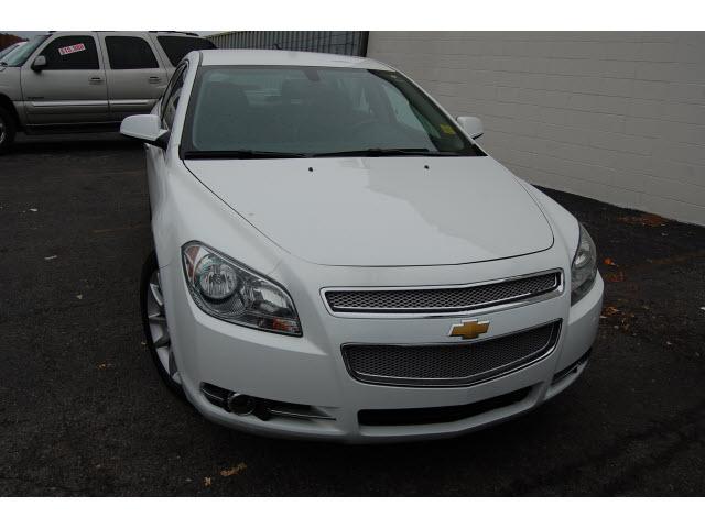 Chevrolet Malibu 2010 photo 1