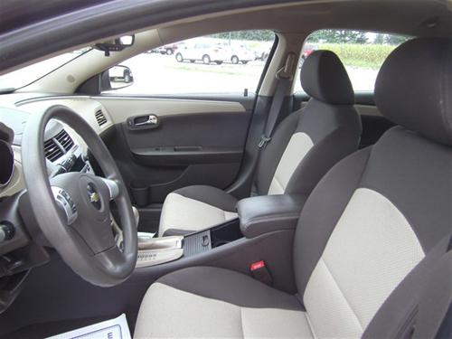 Chevrolet Malibu 2010 photo 2
