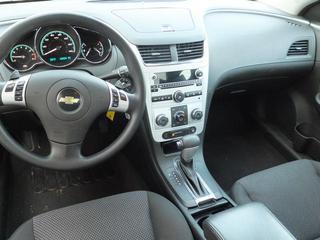 Chevrolet Malibu 2010 photo 3