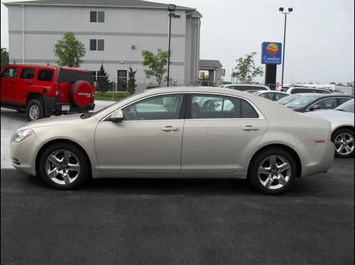 Chevrolet Malibu 2010 photo 1