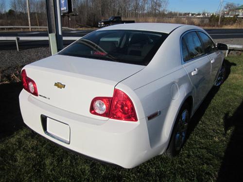 Chevrolet Malibu 2010 photo 3