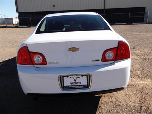 Chevrolet Malibu 2010 photo 2