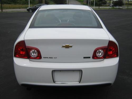 Chevrolet Malibu 2010 photo 3