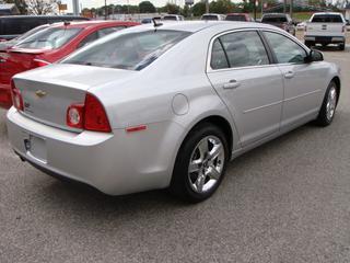Chevrolet Malibu 2010 photo 3