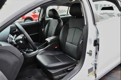 Chevrolet Malibu 2010 photo 2