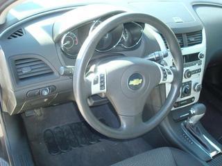 Chevrolet Malibu 2010 photo 3