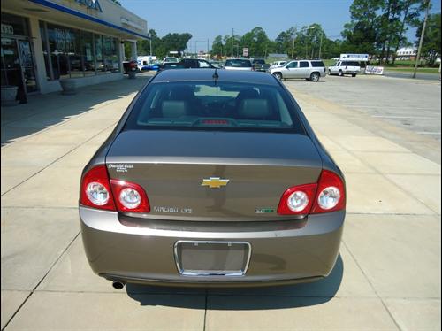 Chevrolet Malibu 2010 photo 2
