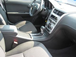 Chevrolet Malibu 2010 photo 2