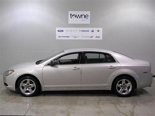 Chevrolet Malibu 2010 photo 2