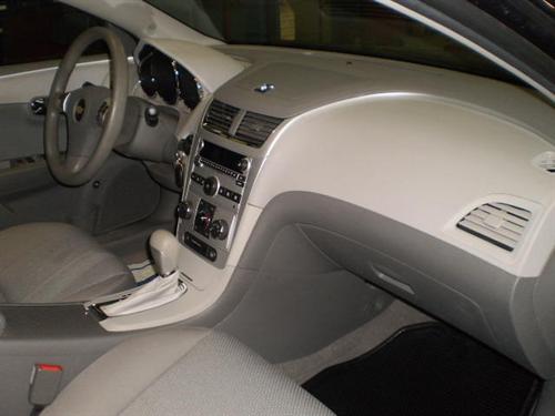 Chevrolet Malibu 2010 photo 2