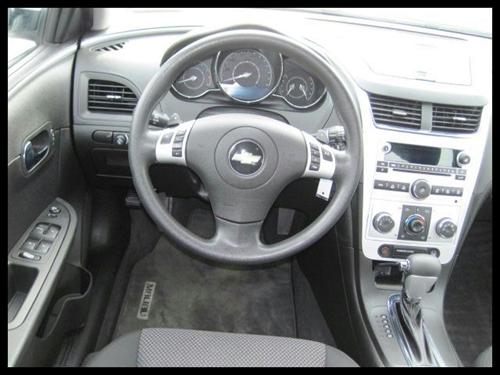 Chevrolet Malibu 2010 photo 3