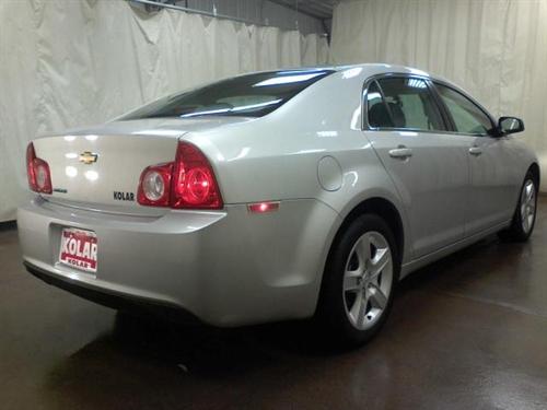 Chevrolet Malibu 2010 photo 3