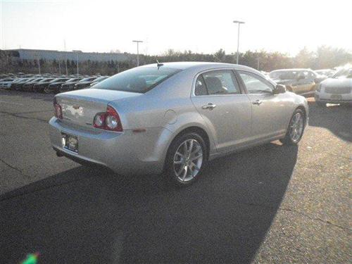 Chevrolet Malibu 2010 photo 2