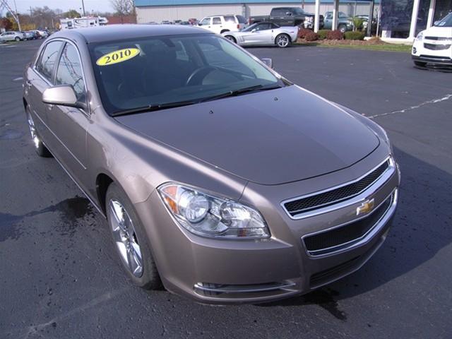 Chevrolet Malibu 2010 photo 1