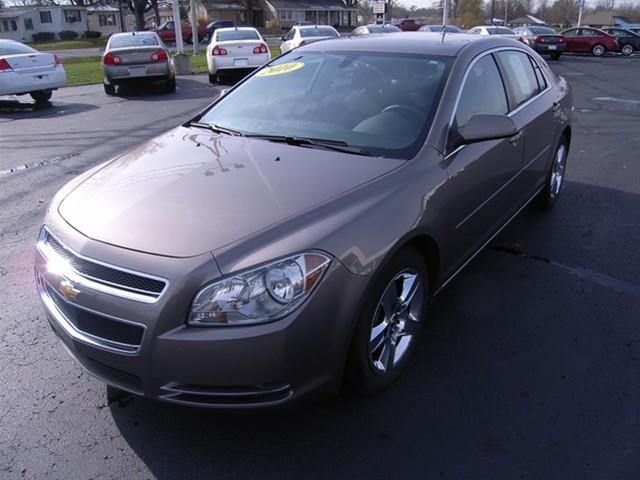 Chevrolet Malibu 2010 photo 2