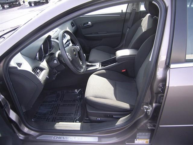 Chevrolet Malibu 2010 photo 4