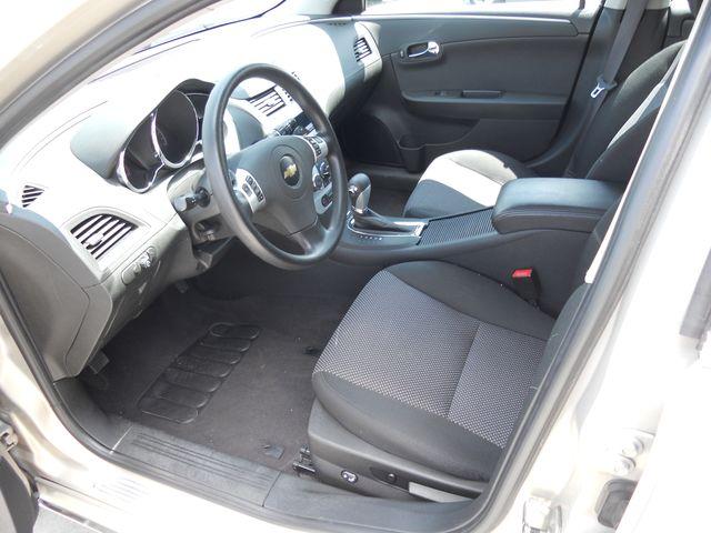 Chevrolet Malibu 2010 photo 1