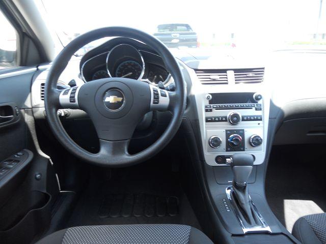 Chevrolet Malibu 2010 photo 2