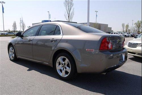 Chevrolet Malibu 2010 photo 2