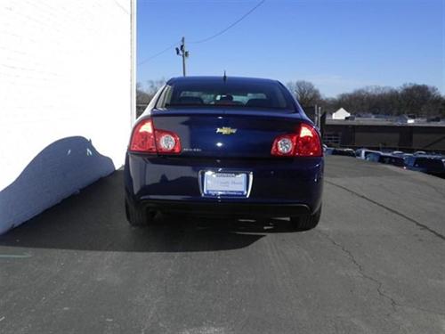 Chevrolet Malibu 2010 photo 3