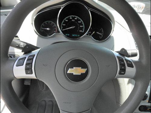Chevrolet Malibu 2010 photo 2