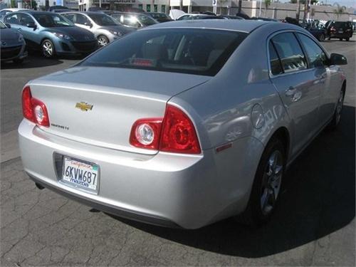 Chevrolet Malibu 2010 photo 3