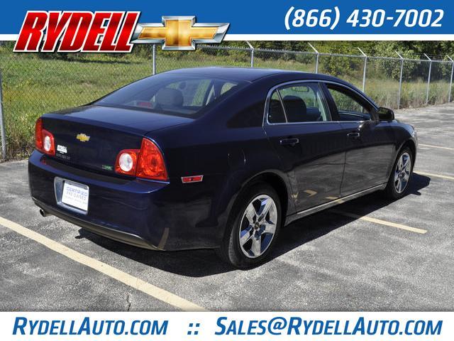 Chevrolet Malibu 2010 photo 2