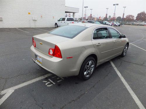 Chevrolet Malibu 2010 photo 3