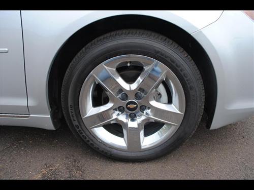 Chevrolet Malibu 2010 photo 3