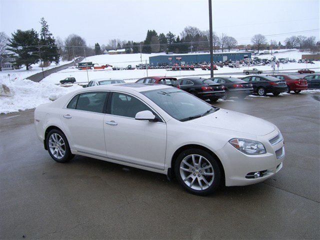 Chevrolet Malibu 2010 photo 3